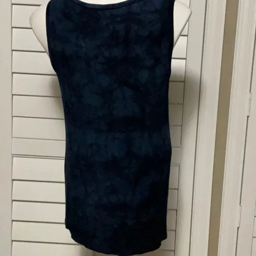 tahari - Picture 2 of 6